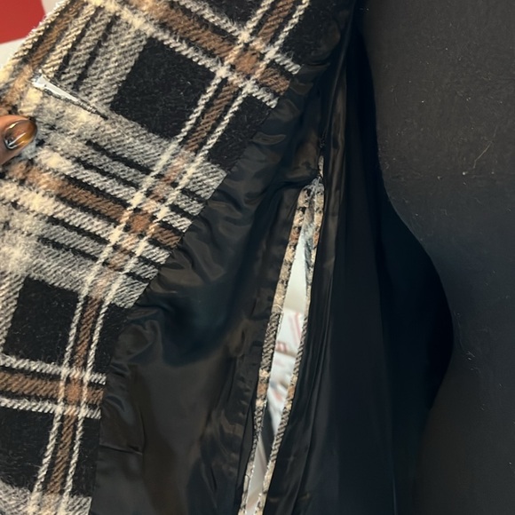 Wool plaid poncho with detachable hood scarf - Picture 4 of 8